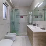 伊庇鲁斯酒店 4*